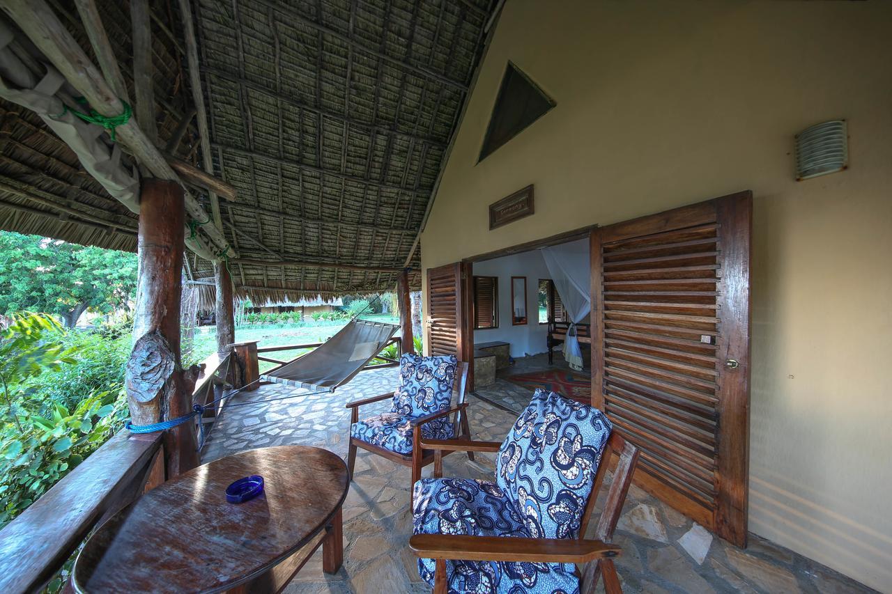 Kinasi Lodge Utende Exterior photo