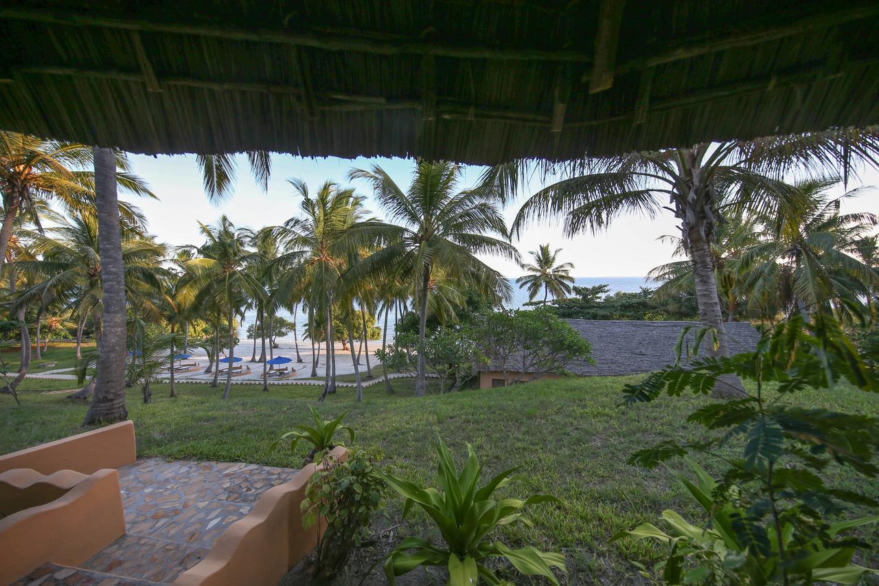 Kinasi Lodge Utende Exterior photo