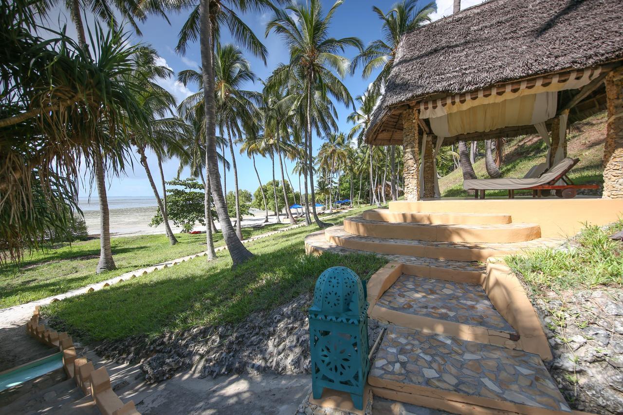 Kinasi Lodge Utende Exterior photo