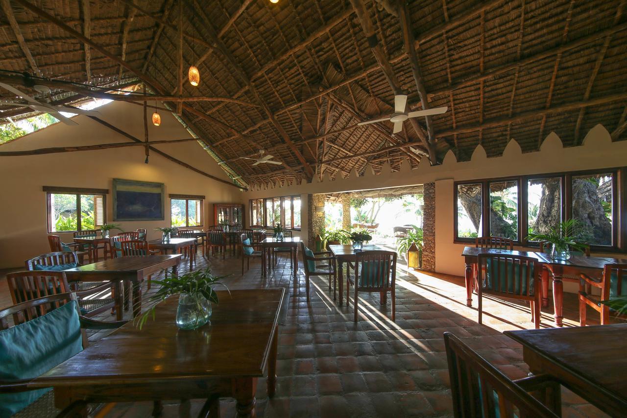 Kinasi Lodge Utende Exterior photo