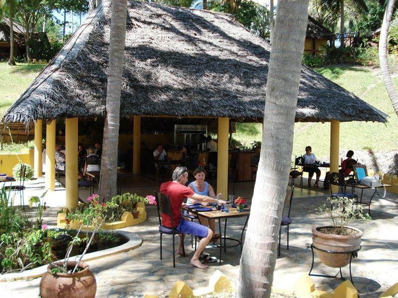 Kinasi Lodge Utende Exterior photo